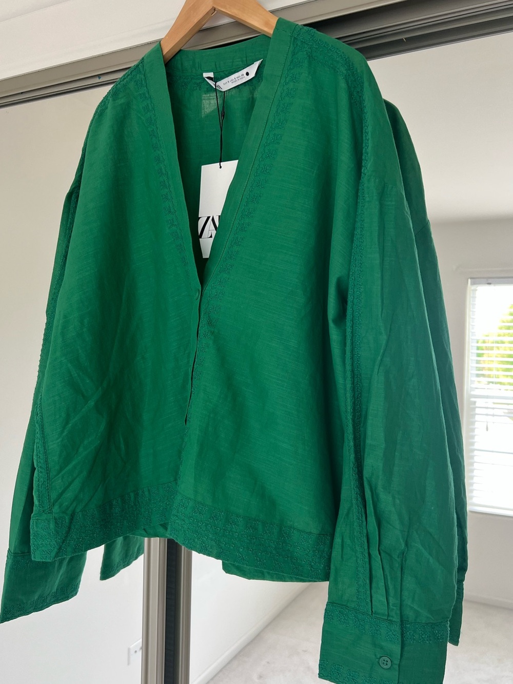 Zara Women's Emerald Green Button-Front Cardigan Embroidered